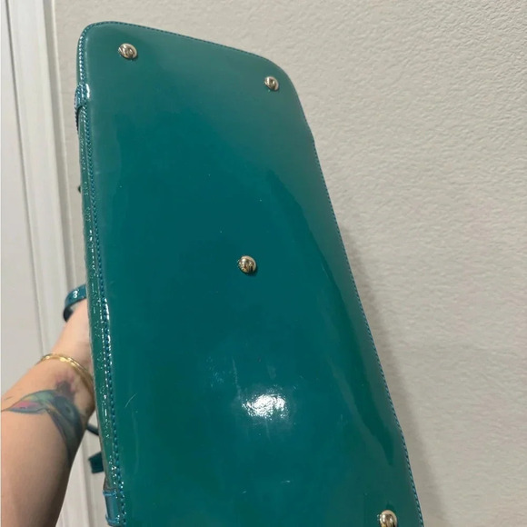 GUCCI MICROGUCCISSIMIA PATENT LEATHER SATCHEL - Picture 4 of 9